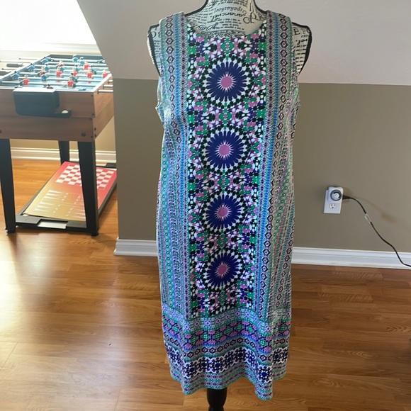 London Times Dresses & Skirts - London Times sheath dress